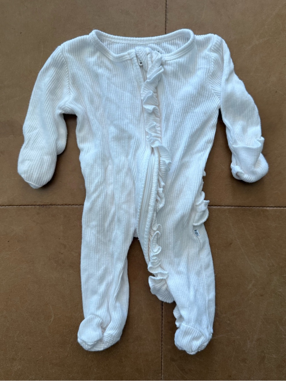 💜$20 FLASH SALE💜Caden Lane Viscose Bamboo Ruffle Footie newborn